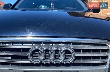 Седан Audi A4 2009 в Литине