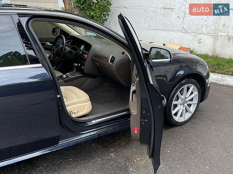 Седан Audi A4 2014 в Киеве