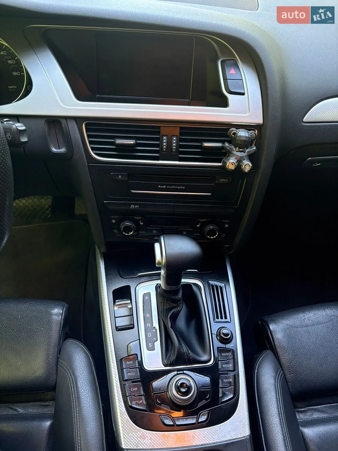 2011 Audi A4 - мініатюра 16