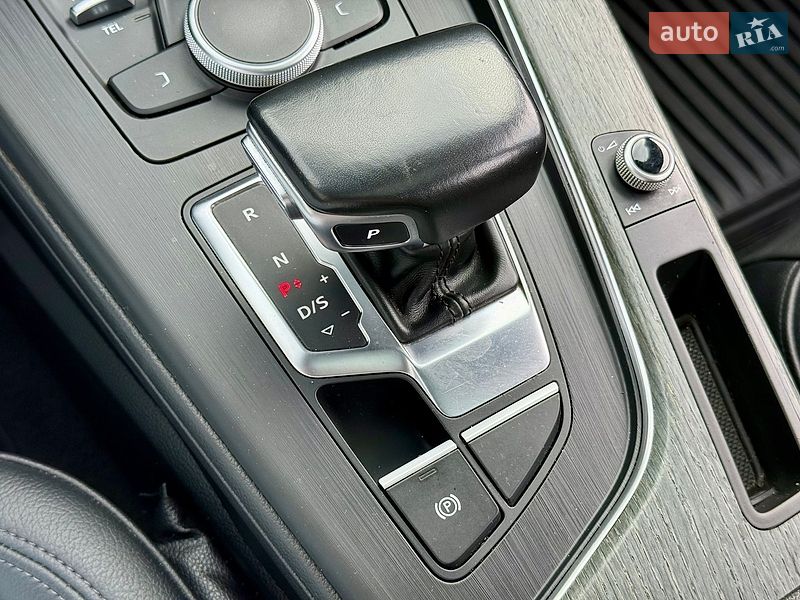 Седан Audi A4 2017 в Харкові