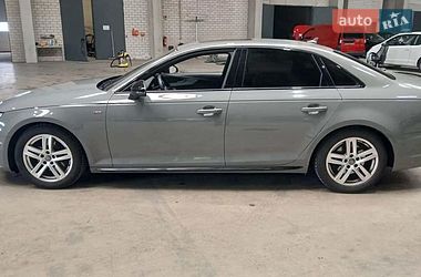 Седан Audi A4 2019 в Львові