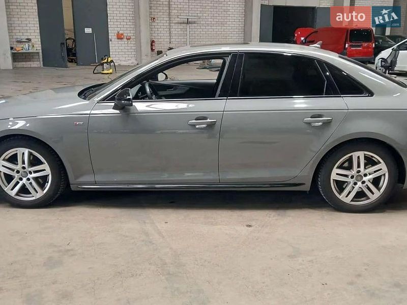 Седан Audi A4 2019 в Львові