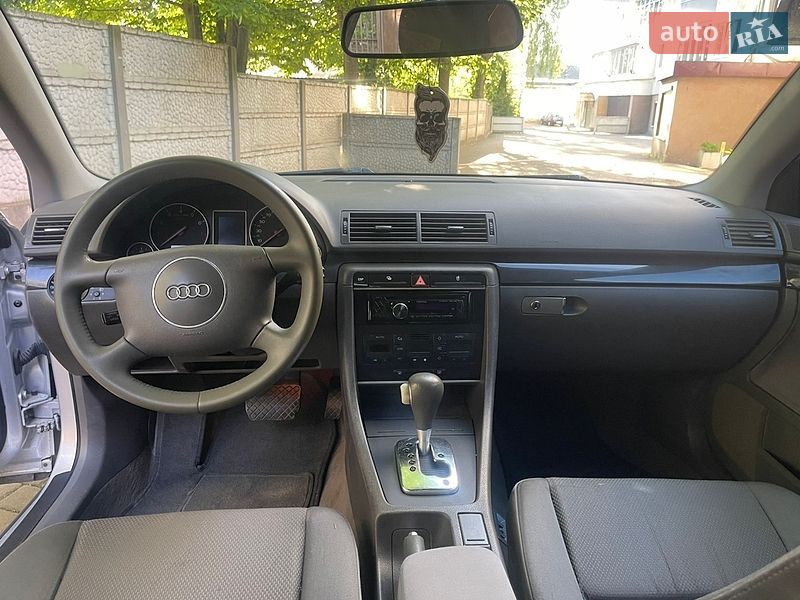 Седан Audi A4 2000 в Рівному