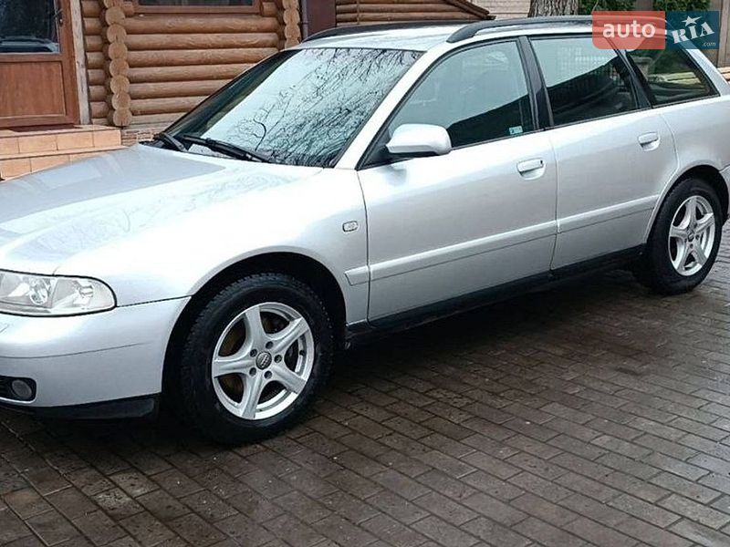 Універсал Audi A4 2001 в Карнаухівці