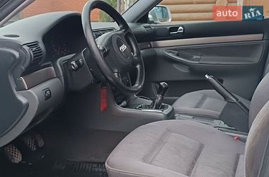Універсал Audi A4 2001 в Карнаухівці