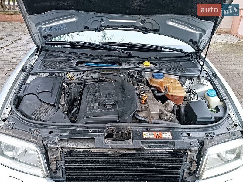 Універсал Audi A4 2001 в Карнаухівці