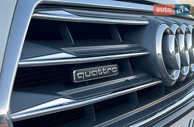 Седан Audi A4 2018 в Ровно