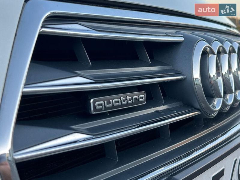Седан Audi A4 2018 в Ровно