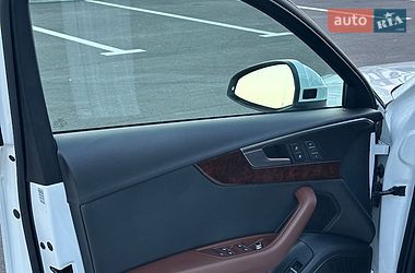 Седан Audi A4 2018 в Ровно