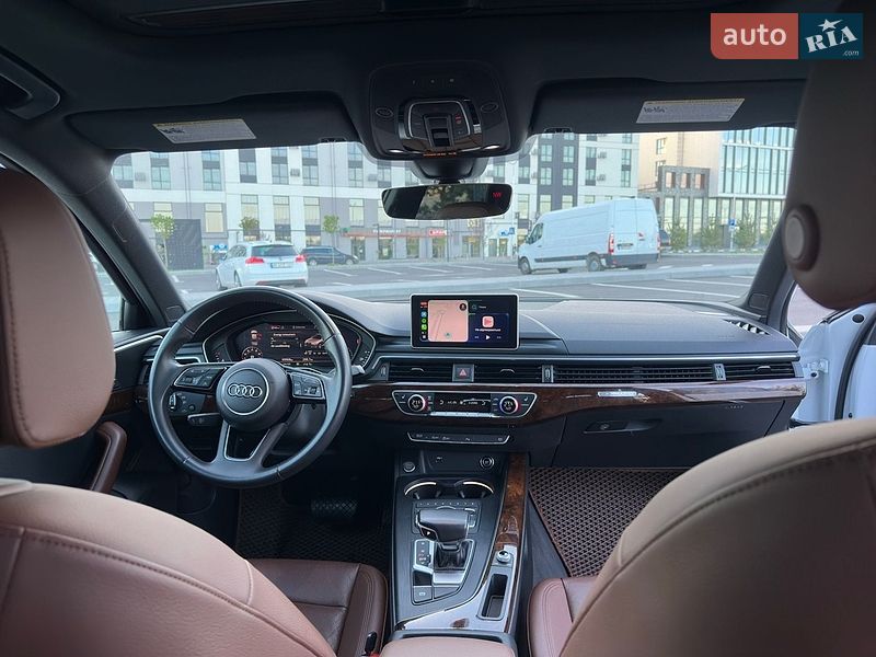 Седан Audi A4 2018 в Ровно