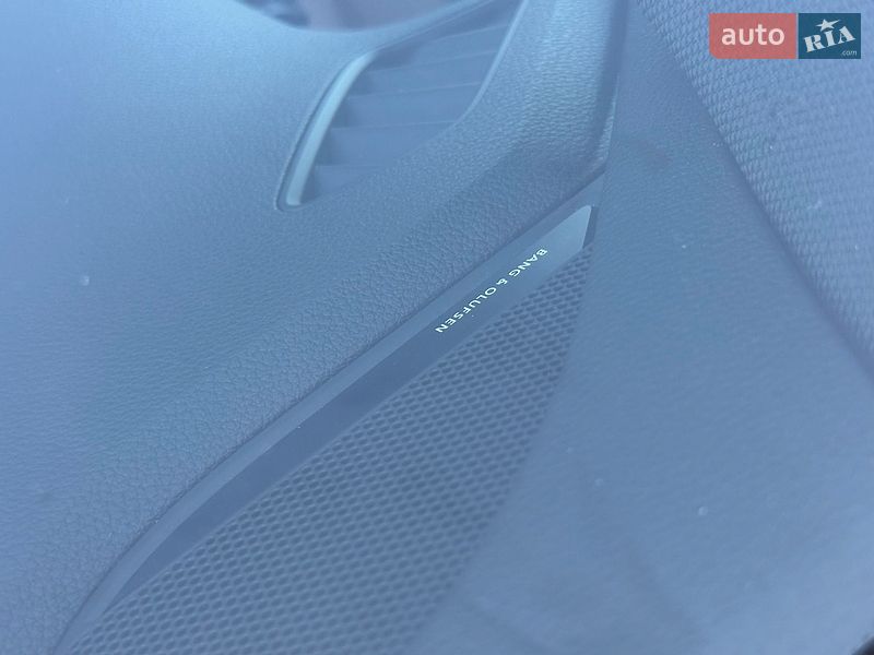 Седан Audi A4 2018 в Ровно