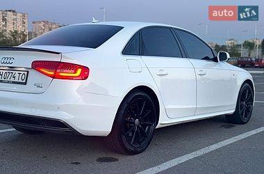Седан Audi A4 2013 в Києві