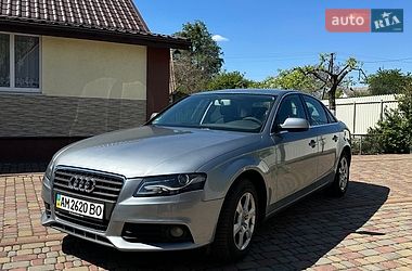 Седан Audi A4 2011 в Киеве