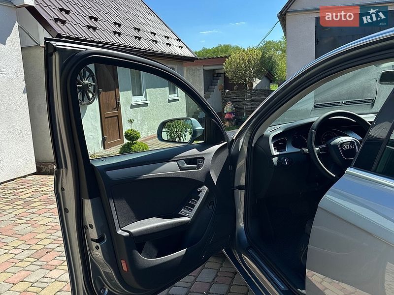 Седан Audi A4 2011 в Киеве