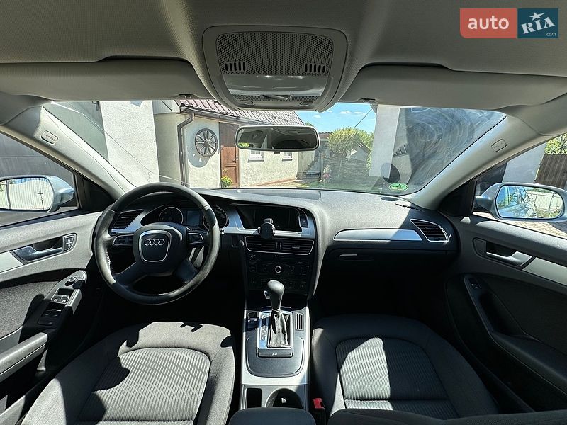 Седан Audi A4 2011 в Киеве