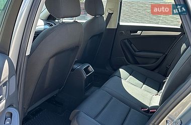 Седан Audi A4 2011 в Киеве