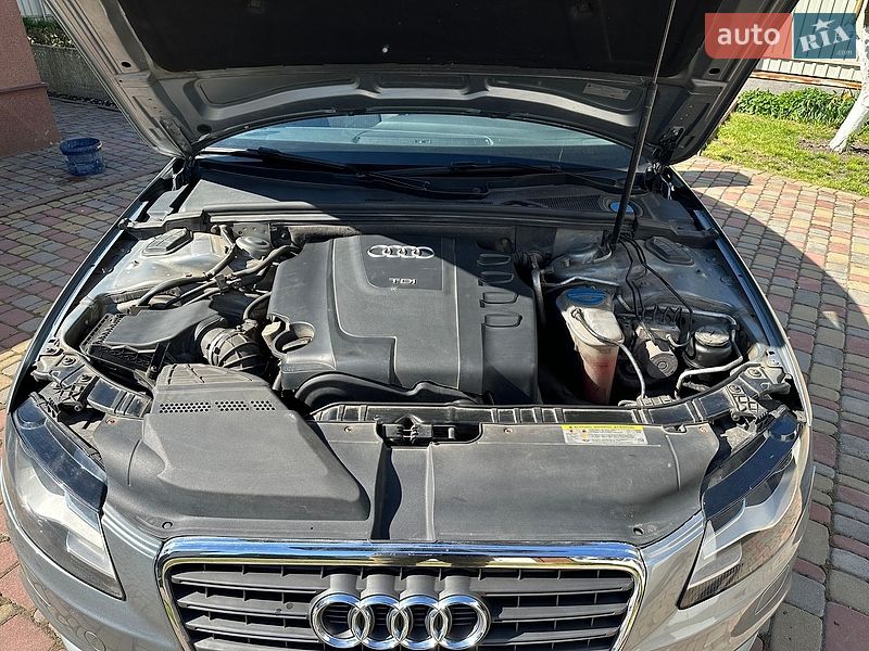 Седан Audi A4 2011 в Киеве