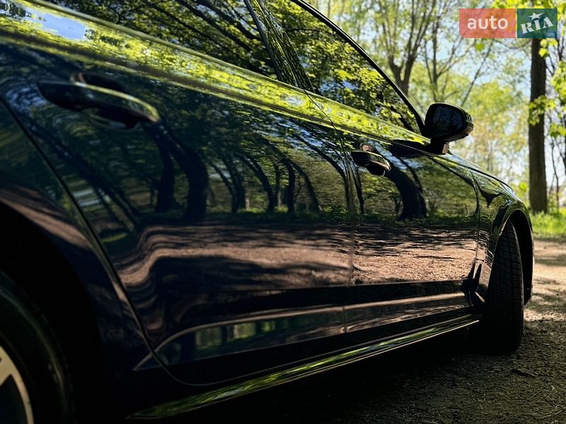 Седан Audi A4 2017 в Хмельницком