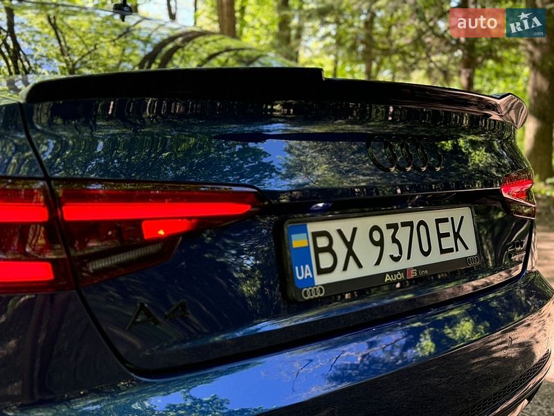 Седан Audi A4 2017 в Хмельницком