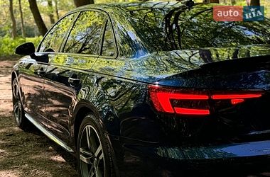 Седан Audi A4 2017 в Хмельницком