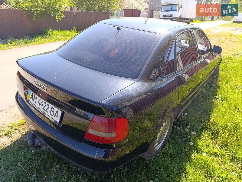 Седан Audi A4 2000 в Житомире