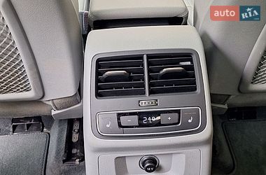 Седан Audi A4 2017 в Киеве