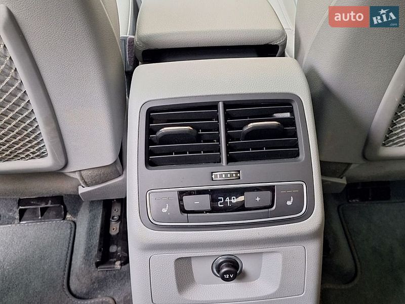 Седан Audi A4 2017 в Киеве