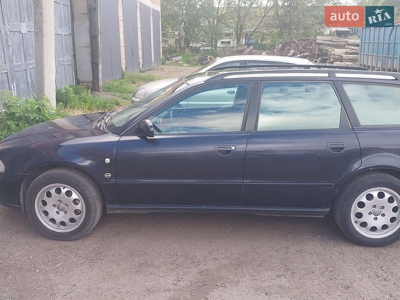 Универсал Audi A4 1995 в Черновцах