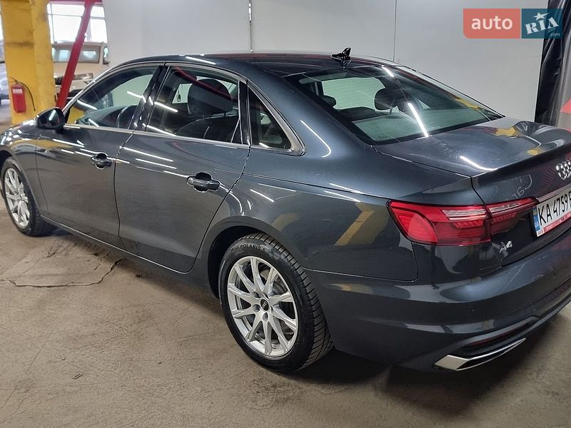 Седан Audi A4 2021 в Киеве