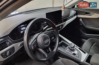 Седан Audi A4 2021 в Киеве