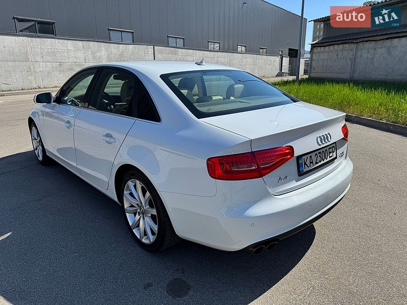 Седан Audi A4 2013 в Киеве