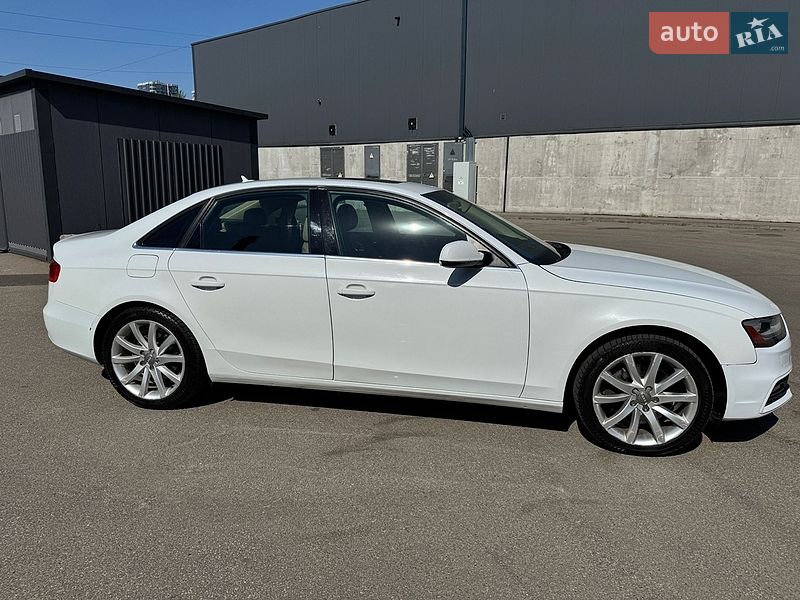 Седан Audi A4 2013 в Киеве