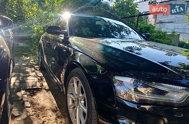 Седан Audi A4 2015 в Николаеве