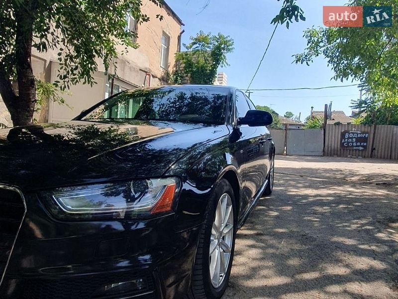 Седан Audi A4 2015 в Николаеве