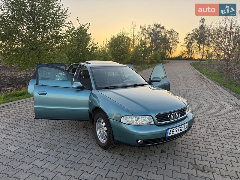 Седан Audi A4 1999 в Липовце