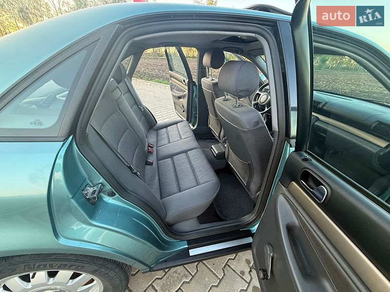 Седан Audi A4 1999 в Липовце