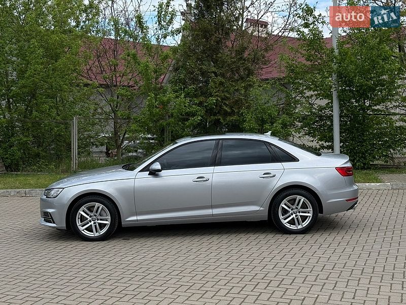 Седан Audi A4 2016 в Самборе