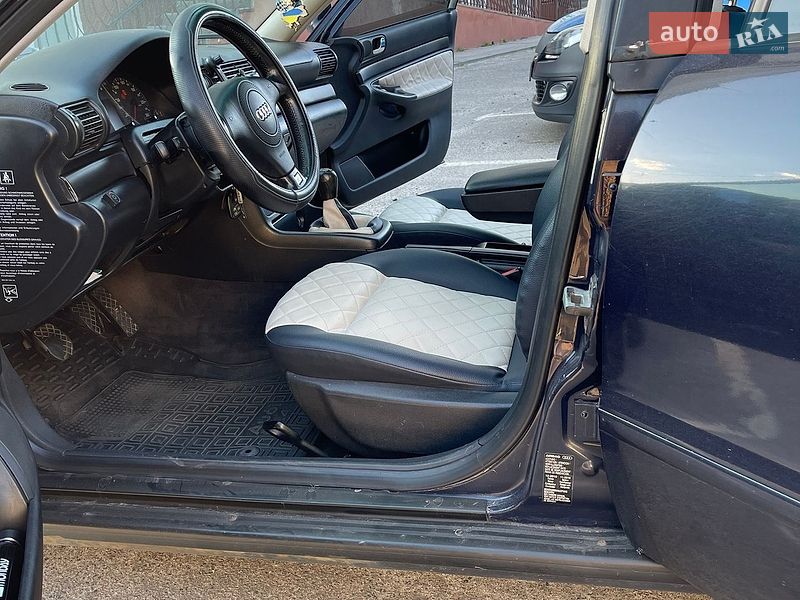 Седан Audi A4 1996 в Гостомеле