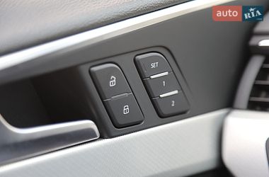 Седан Audi A4 2016 в Харькове