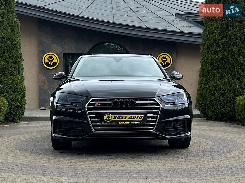 Седан Audi A4 2019 в Львове
