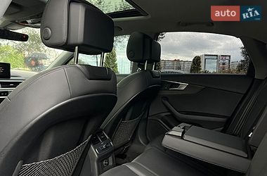 Седан Audi A4 2019 в Львове