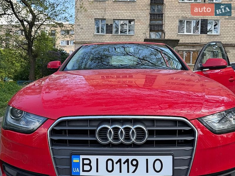 Седан Audi A4 2014 в Полтаве
