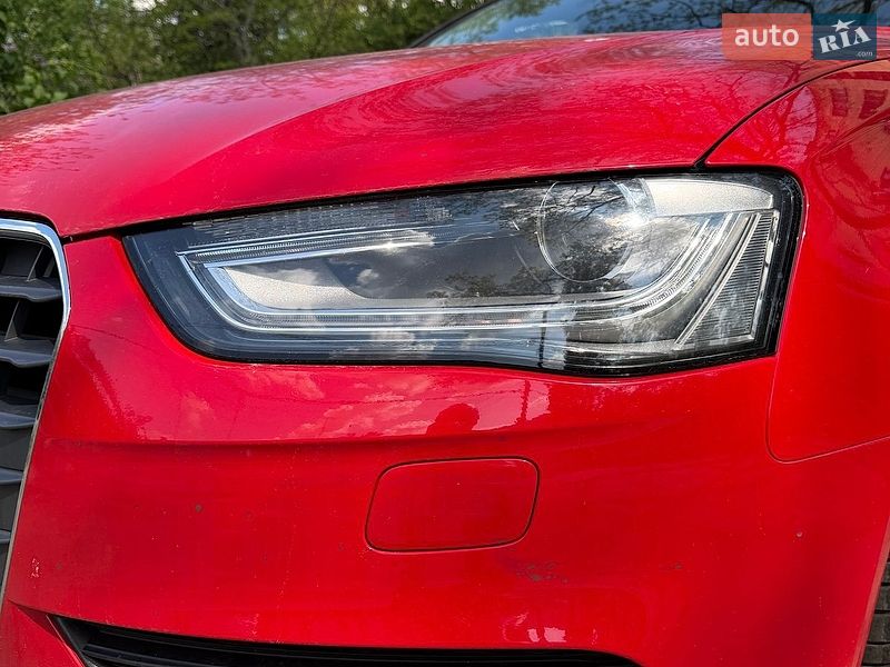 Седан Audi A4 2014 в Полтаве