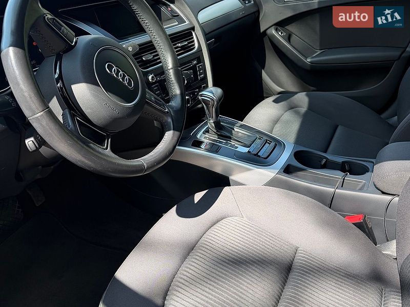 Седан Audi A4 2014 в Полтаве