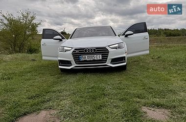 Седан Audi A4 2019 в Александрие