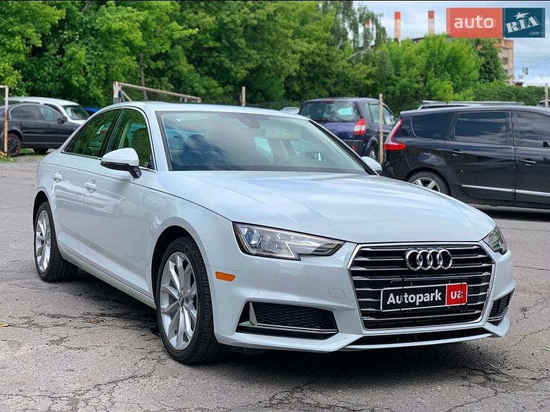 Седан Audi A4 2019 в Александрие