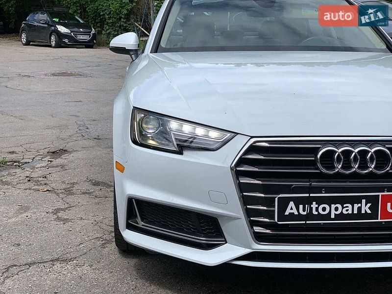 Седан Audi A4 2019 в Александрие