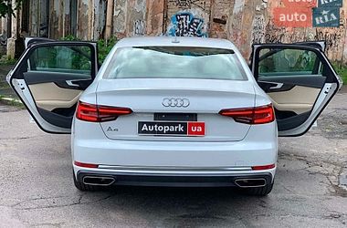 Седан Audi A4 2019 в Александрие