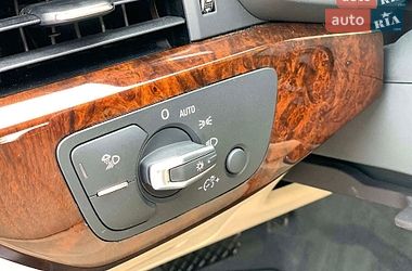 Седан Audi A4 2019 в Александрие