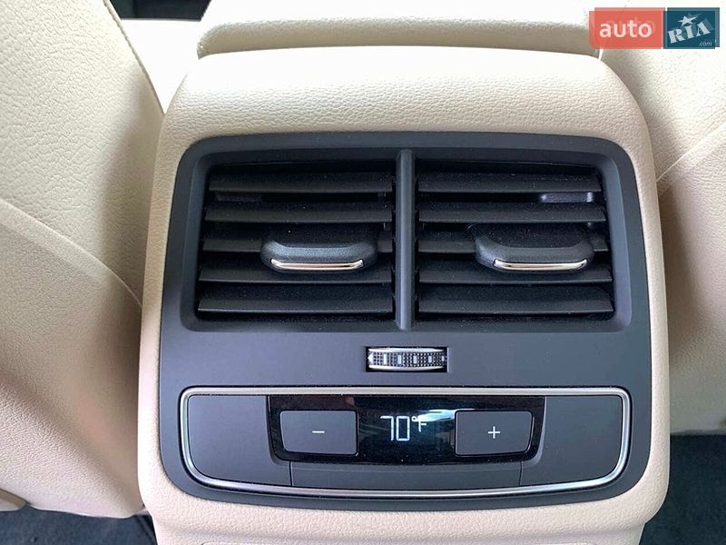 Седан Audi A4 2019 в Александрие